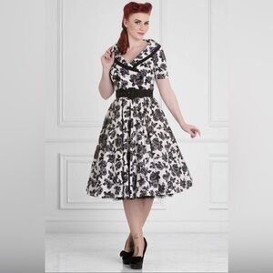 Hell Bunny 50s Dress Black Rose V-Neck
